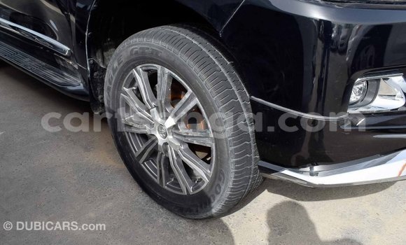 Nunua Imported Toyota Land Cruiser Black Gari ndani ya Import - Dubai nchini Hhohho Nunua Imported Toyota Land Cruiser Black Gari ndani ya Import - Dubai nchini Hhohho
