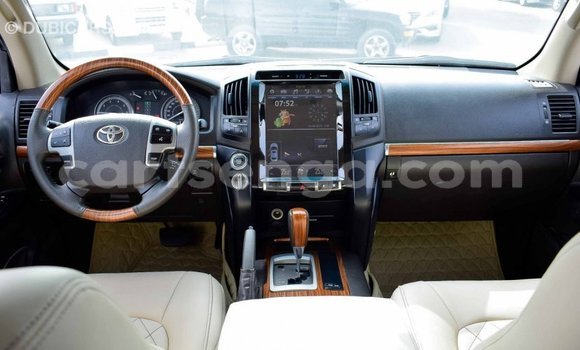 Buy Import Toyota Land Cruiser Other Car in Import - Dubai in Hhohho Buy Import Toyota Land Cruiser Other Car in Import - Dubai in Hhohho