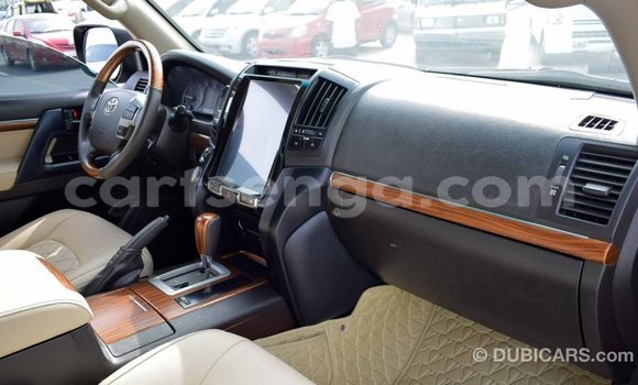Buy Import Toyota Land Cruiser Other Car in Import - Dubai in Hhohho Buy Import Toyota Land Cruiser Other Car in Import - Dubai in Hhohho
