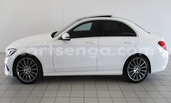 Acheter Occasion Voiture Mercedes‒Benz C–Class Blanc à Big Bend, Lubombo Acheter Occasion Voiture Mercedes‒Benz C–Class Blanc à Big Bend, Lubombo