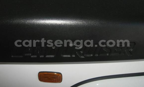 Acheter Occasion Voiture Toyota Land Cruiser Blanc à Big Bend, Lubombo Acheter Occasion Voiture Toyota Land Cruiser Blanc à Big Bend, Lubombo