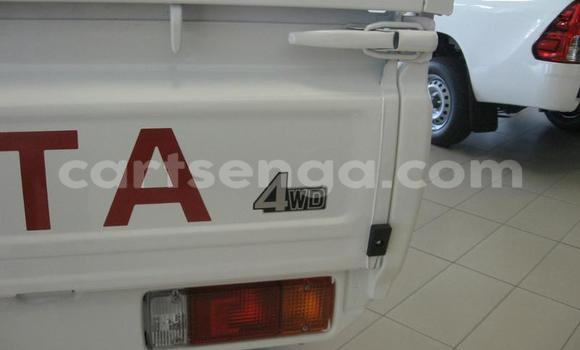 Nunua Ilio tumika Toyota Land Cruiser White Gari ndani ya Big Bend nchini Lubombo Nunua Ilio tumika Toyota Land Cruiser White Gari ndani ya Big Bend nchini Lubombo