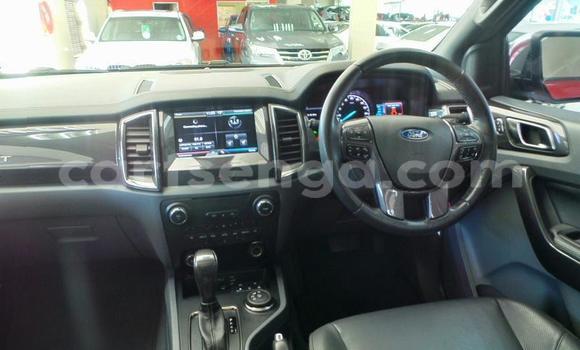 Acheter Occasion Voiture Ford Everest Rouge à Big Bend, Lubombo Acheter Occasion Voiture Ford Everest Rouge à Big Bend, Lubombo