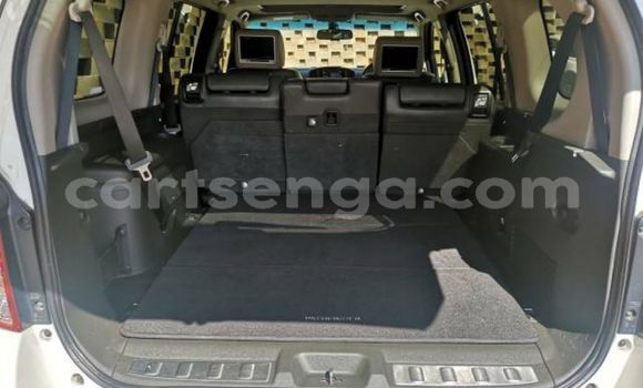 Nunua Ilio tumika Nissan Pathfinder White Gari ndani ya Big Bend nchini Lubombo Nunua Ilio tumika Nissan Pathfinder White Gari ndani ya Big Bend nchini Lubombo