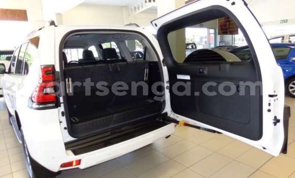 Acheter Occasion Voiture Toyota Land Cruiser Prado Blanc à Big Bend, Lubombo Acheter Occasion Voiture Toyota Land Cruiser Prado Blanc à Big Bend, Lubombo