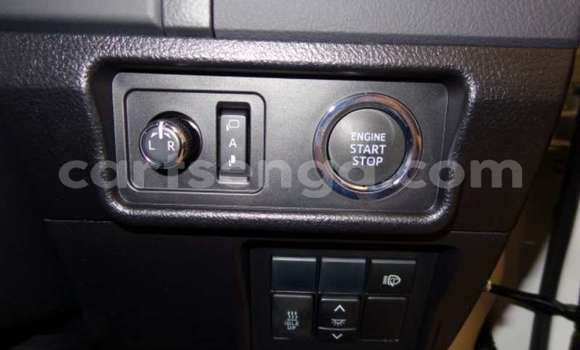 Acheter Occasion Voiture Toyota Land Cruiser Prado Blanc à Big Bend, Lubombo Acheter Occasion Voiture Toyota Land Cruiser Prado Blanc à Big Bend, Lubombo