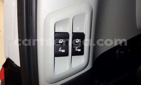 Acheter Occasion Voiture Toyota Land Cruiser Prado Blanc à Big Bend, Lubombo Acheter Occasion Voiture Toyota Land Cruiser Prado Blanc à Big Bend, Lubombo