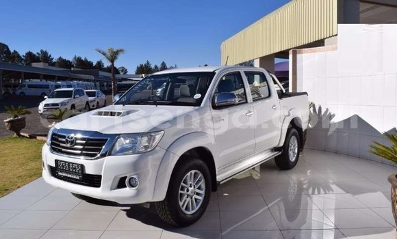 Buy Used Toyota Hilux White Car in Big Bend in Lubombo Buy Used Toyota Hilux White Car in Big Bend in Lubombo