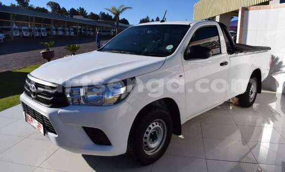 Nunua Ilio tumika Toyota Hilux White Gari ndani ya Big Bend nchini Lubombo Nunua Ilio tumika Toyota Hilux White Gari ndani ya Big Bend nchini Lubombo