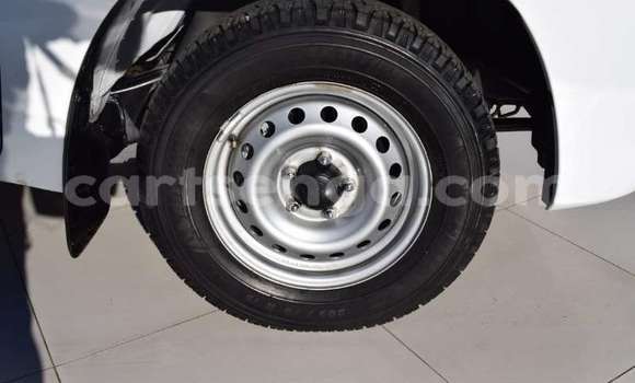 Nunua Ilio tumika Toyota Hilux White Gari ndani ya Big Bend nchini Lubombo Nunua Ilio tumika Toyota Hilux White Gari ndani ya Big Bend nchini Lubombo