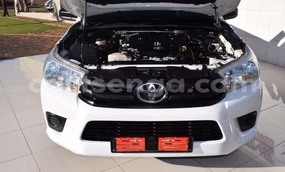 Nunua Ilio tumika Toyota Hilux White Gari ndani ya Big Bend nchini Lubombo Nunua Ilio tumika Toyota Hilux White Gari ndani ya Big Bend nchini Lubombo