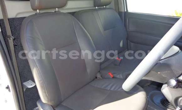 Nunua Ilio tumika Toyota Hilux White Gari ndani ya Big Bend nchini Lubombo Nunua Ilio tumika Toyota Hilux White Gari ndani ya Big Bend nchini Lubombo