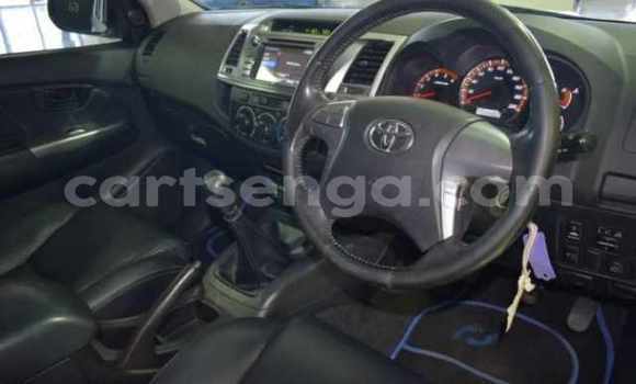 Acheter Occasion Voiture Toyota Hilux Blanc à Big Bend, Lubombo Acheter Occasion Voiture Toyota Hilux Blanc à Big Bend, Lubombo