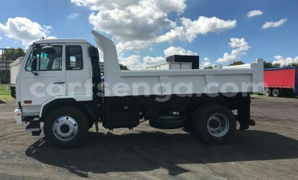 Nunua Ilio tumika Nissan UD White Lori ndani ya Big Bend nchini Lubombo Nunua Ilio tumika Nissan UD White Lori ndani ya Big Bend nchini Lubombo