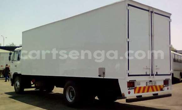 Acheter Occasion Utilitaire Nissan UD Blanc à Big Bend, Lubombo Acheter Occasion Utilitaire Nissan UD Blanc à Big Bend, Lubombo