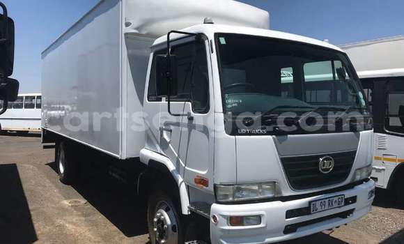 Acheter Occasion Utilitaire Nissan UD Blanc à Big Bend, Lubombo Acheter Occasion Utilitaire Nissan UD Blanc à Big Bend, Lubombo