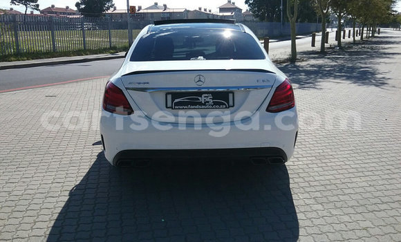 Nunua Ilio tumika Mercedes‒Benz C-klasse AMG White Gari ndani ya Big Bend nchini Lubombo Nunua Ilio tumika Mercedes‒Benz C-klasse AMG White Gari ndani ya Big Bend nchini Lubombo