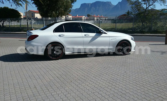 Nunua Ilio tumika Mercedes‒Benz C-klasse AMG White Gari ndani ya Big Bend nchini Lubombo Nunua Ilio tumika Mercedes‒Benz C-klasse AMG White Gari ndani ya Big Bend nchini Lubombo