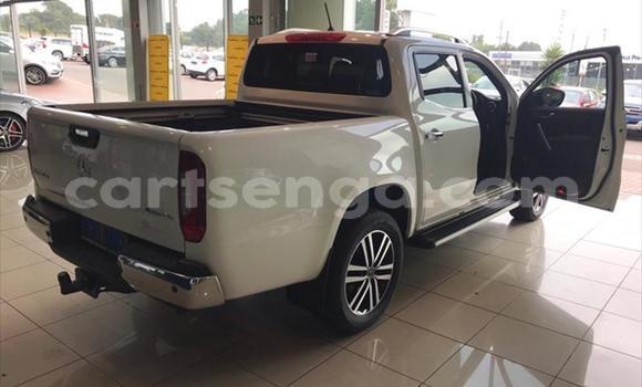 Nunua Ilio tumika Mercedes‒Benz X-klasse Concept Silver Gari ndani ya Big Bend nchini Lubombo Nunua Ilio tumika Mercedes‒Benz X-klasse Concept Silver Gari ndani ya Big Bend nchini Lubombo