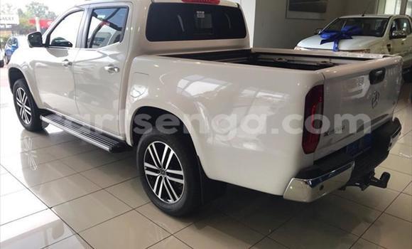 Nunua Ilio tumika Mercedes‒Benz X-klasse Concept Silver Gari ndani ya Big Bend nchini Lubombo Nunua Ilio tumika Mercedes‒Benz X-klasse Concept Silver Gari ndani ya Big Bend nchini Lubombo