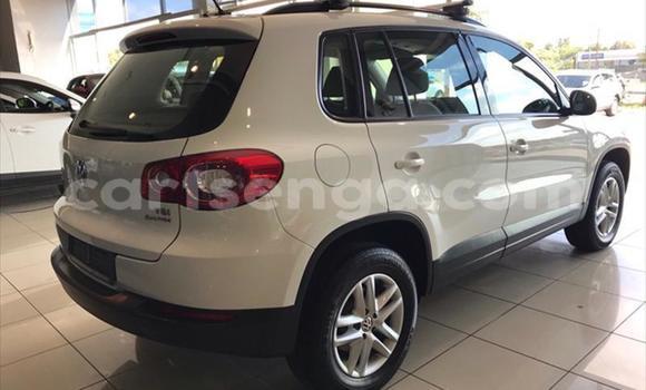 Acheter Occasion Voiture Volkswagen Touareg Blanc à Big Bend, Lubombo Acheter Occasion Voiture Volkswagen Touareg Blanc à Big Bend, Lubombo