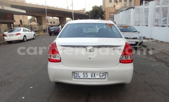 Buy Used Toyota Etios White Car in Mbabane in Manzini Buy Used Toyota Etios White Car in Mbabane in Manzini