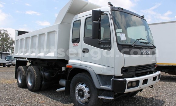 Buy Used Isuzu FTR 850 White Truck in Mbabane in Manzini