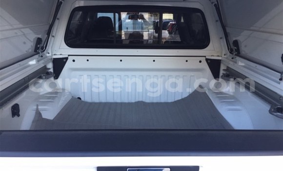 Acheter Occasion Voiture Nissan Navara Blanc à Manzini, Manzini Acheter Occasion Voiture Nissan Navara Blanc à Manzini, Manzini