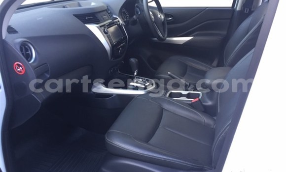 Acheter Occasion Voiture Nissan Navara Blanc à Manzini, Manzini Acheter Occasion Voiture Nissan Navara Blanc à Manzini, Manzini