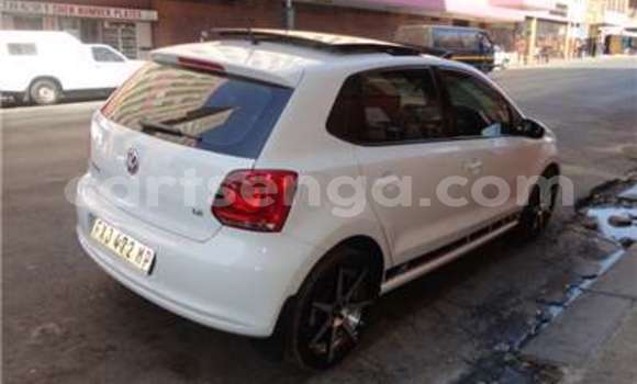 Acheter Occasion Voiture Volkswagen Polo Blanc à Mbabane, Manzini Acheter Occasion Voiture Volkswagen Polo Blanc à Mbabane, Manzini