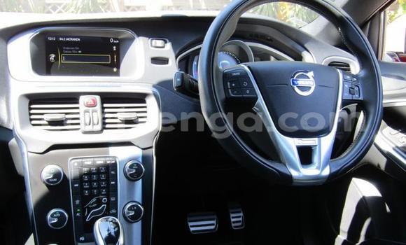 Acheter Occasion Voiture Volvo V40 Rouge à Mbabane, Manzini Acheter Occasion Voiture Volvo V40 Rouge à Mbabane, Manzini