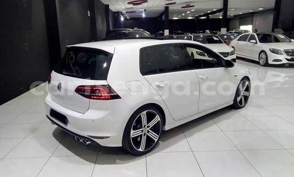 Buy Used Volkswagen Golf R White Car in Ezulwini in Hhohho Buy Used Volkswagen Golf R White Car in Ezulwini in Hhohho