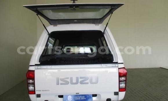 Buy Used Isuzu KB White Car in Ezulwini in Hhohho Buy Used Isuzu KB White Car in Ezulwini in Hhohho