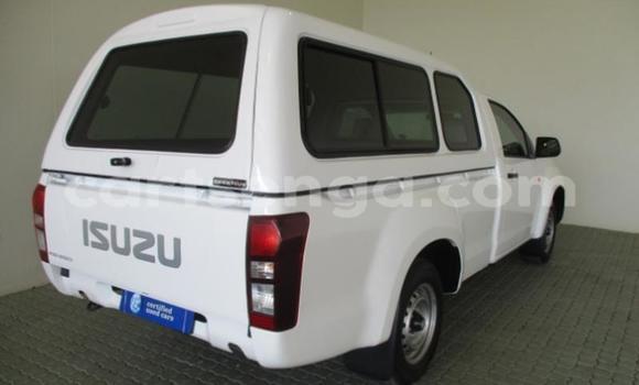 Buy Used Isuzu KB White Car in Ezulwini in Hhohho Buy Used Isuzu KB White Car in Ezulwini in Hhohho