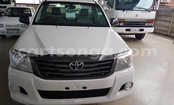 Nunua Ilio tumika Toyota Hilux White Gari ndani ya Manzini nchini Manzini Nunua Ilio tumika Toyota Hilux White Gari ndani ya Manzini nchini Manzini