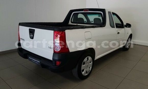 Buy Used Nissan NP 300 White Car in Ezulwini in Hhohho Buy Used Nissan NP 300 White Car in Ezulwini in Hhohho