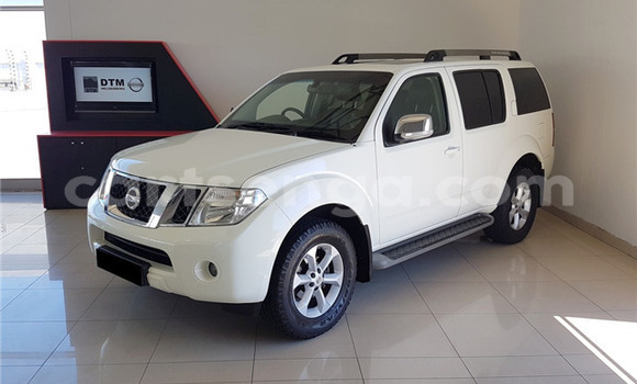 Buy Used Nissan Pathfinder White Car in Ezulwini in Hhohho Buy Used Nissan Pathfinder White Car in Ezulwini in Hhohho