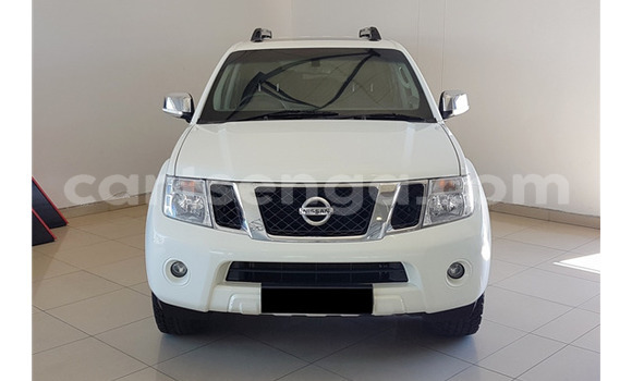 Buy Used Nissan Pathfinder White Car in Ezulwini in Hhohho Buy Used Nissan Pathfinder White Car in Ezulwini in Hhohho