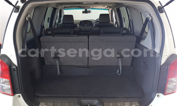 Buy Used Nissan Pathfinder White Car in Ezulwini in Hhohho Buy Used Nissan Pathfinder White Car in Ezulwini in Hhohho