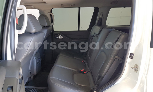 Buy Used Nissan Pathfinder White Car in Ezulwini in Hhohho Buy Used Nissan Pathfinder White Car in Ezulwini in Hhohho