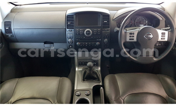 Buy Used Nissan Pathfinder White Car in Ezulwini in Hhohho Buy Used Nissan Pathfinder White Car in Ezulwini in Hhohho
