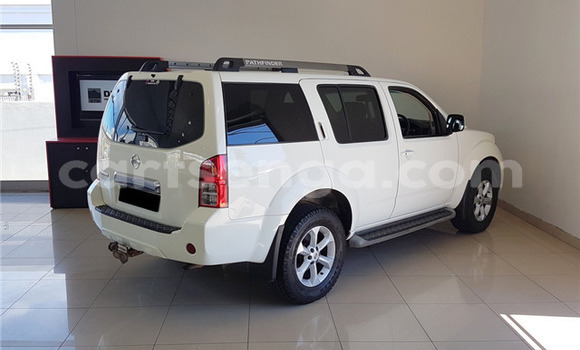Buy Used Nissan Pathfinder White Car in Ezulwini in Hhohho Buy Used Nissan Pathfinder White Car in Ezulwini in Hhohho