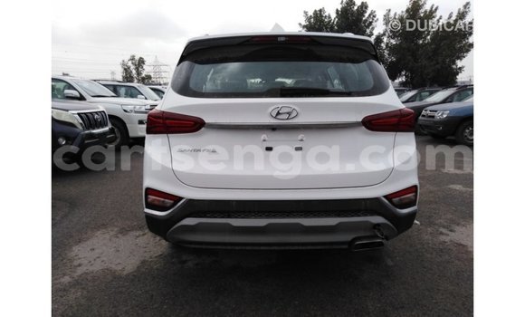 Acheter Import Voiture Hyundai Santa Fe Blanc à Import - Dubai, Hhohho Acheter Import Voiture Hyundai Santa Fe Blanc à Import - Dubai, Hhohho