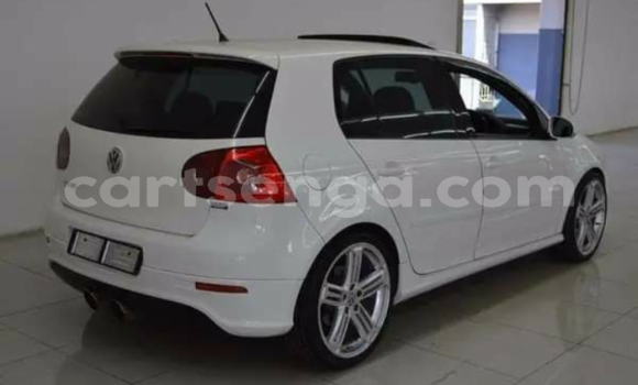 Buy Used Volkswagen Golf GTI White Car in Bhunya in Manzini Buy Used Volkswagen Golf GTI White Car in Bhunya in Manzini