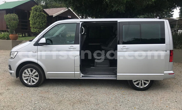 Buy Used Volkswagen Caravelle Silver Car in Manzini in Manzini Buy Used Volkswagen Caravelle Silver Car in Manzini in Manzini