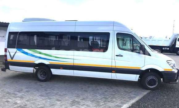 Buy Used Mercedes Viano White Car in Mbabane in Manzini Buy Used Mercedes Viano White Car in Mbabane in Manzini