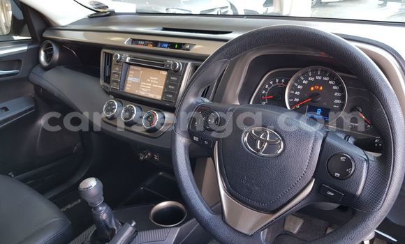 Buy Used Toyota RAV4 White Car in Mbabane in Manzini Buy Used Toyota RAV4 White Car in Mbabane in Manzini