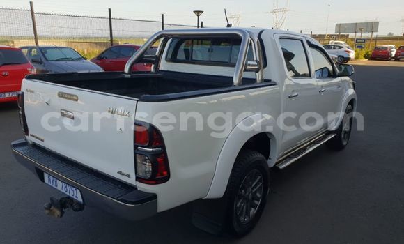 Buy Used Toyota Hilux White Car in Mbabane in Manzini Buy Used Toyota Hilux White Car in Mbabane in Manzini