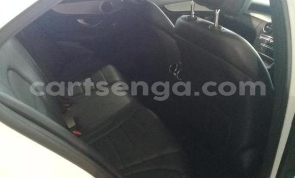 Acheter Occasion Voiture Mercedes‒Benz 190 Blanc à Manzini, Manzini Acheter Occasion Voiture Mercedes‒Benz 190 Blanc à Manzini, Manzini