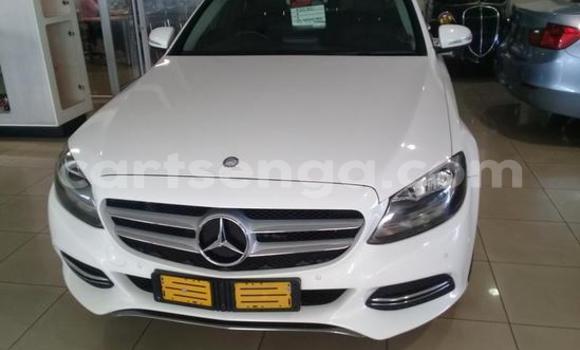 Acheter Occasion Voiture Mercedes‒Benz 190 Blanc à Manzini, Manzini Acheter Occasion Voiture Mercedes‒Benz 190 Blanc à Manzini, Manzini